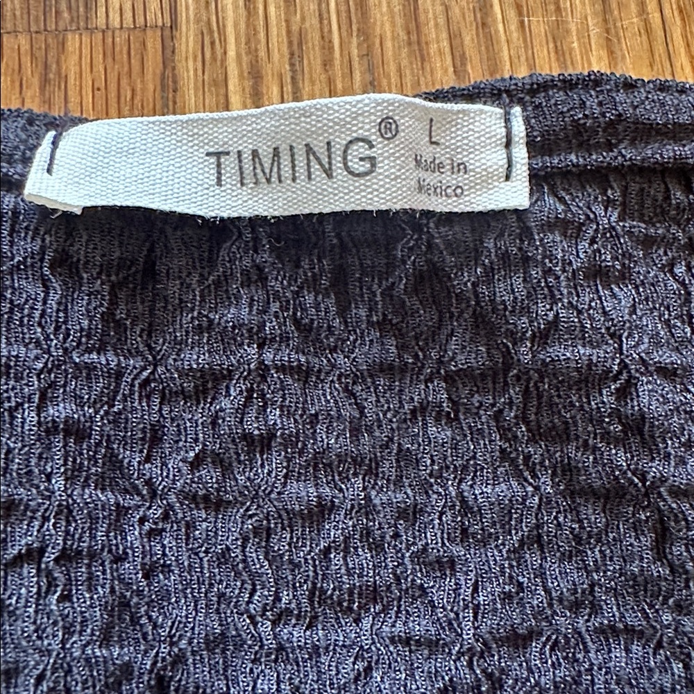 Timing Black Cropped Long-Sleeve Top with White Bow Accents - Picture 6 of 6